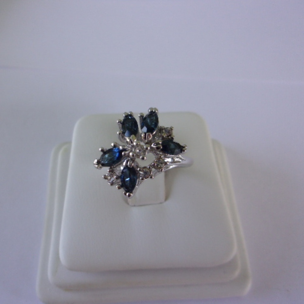 18KT HGE Espo Sapphire Color Fashion Ring Sz 6